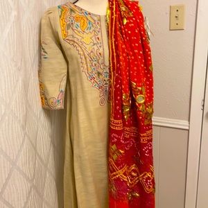 Pakistani Indian Two piece Duppata Have gotta Work
